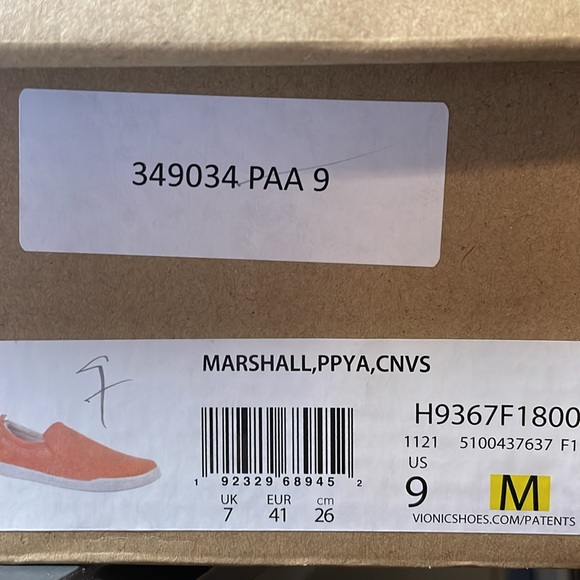 New in box Vionic beach slip on shoes size 9 - Picture 5 of 5